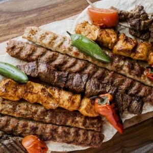 1kg mix bbq (2 shish tawouk, 2 shish kebab, 3 beef kafta, 3 chicken kafta kebabs )